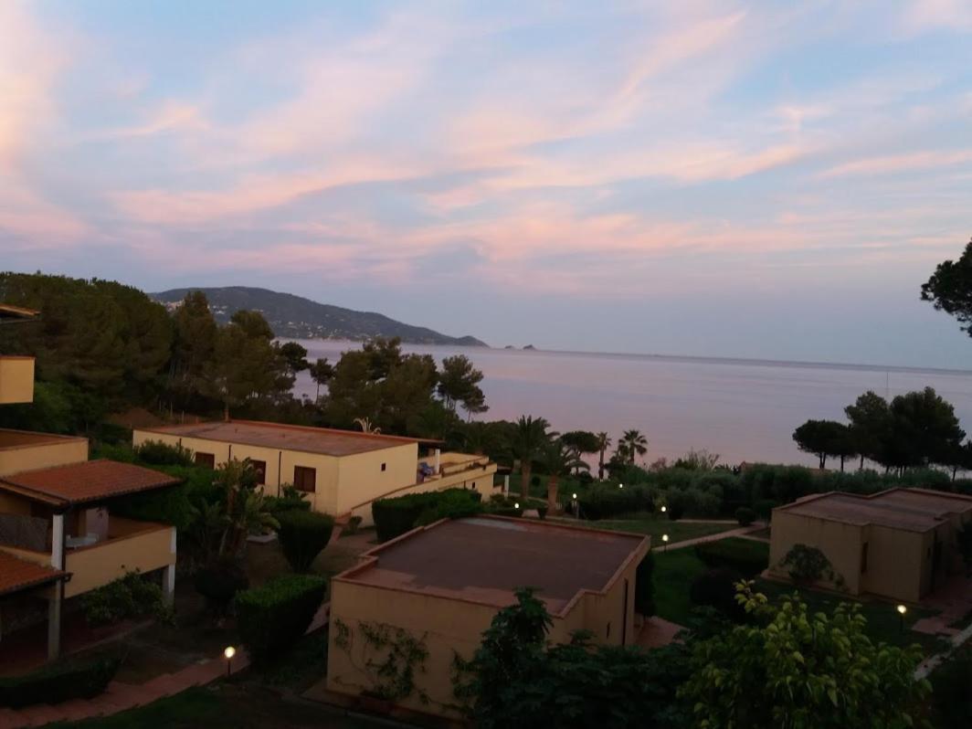 Casa Del Golfo Aparthotel Lacona Luaran gambar